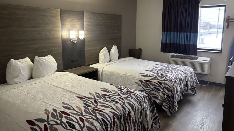 <b>Red Roof Inn & Suites Hammond, IN Room</b>. Images powered by <a href="https://www.leonardoworldwide.com/" title="Leonardo Worldwide" target="_blank">Leonardo</a>.
