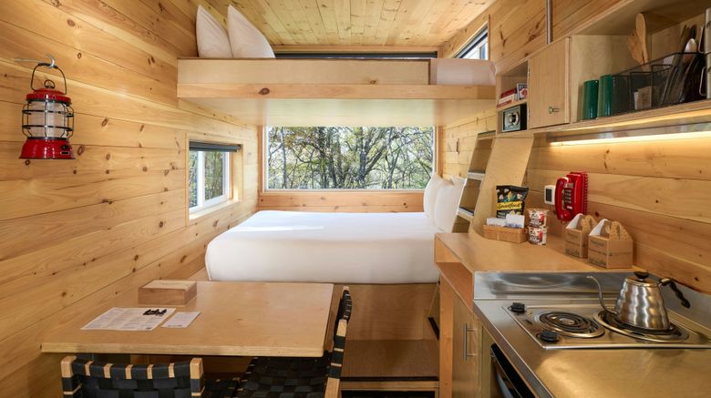 <b>Postcard Cabins East Catskills Room</b>. Images powered by <a href="https://www.leonardoworldwide.com/" title="Leonardo Worldwide" target="_blank">Leonardo</a>.