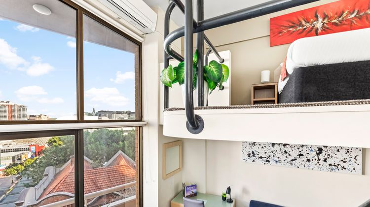 Metro Apartments on Darling Harbour Room