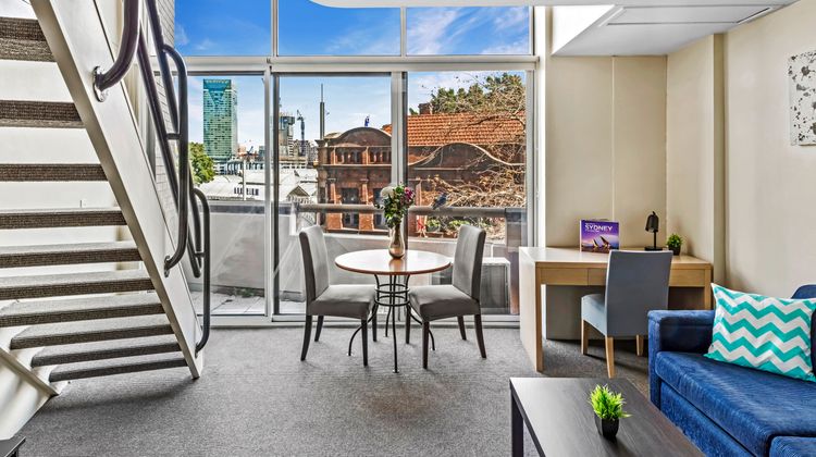 Metro Apartments on Darling Harbour Room