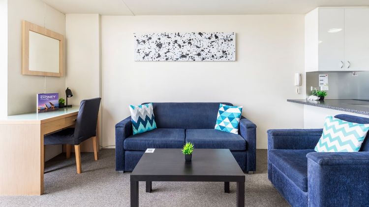 Metro Apartments on Darling Harbour Room