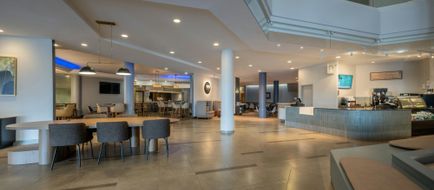 Delta Hotels Regina Exterior