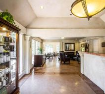 The Inn at Baechtel Creek Lobby