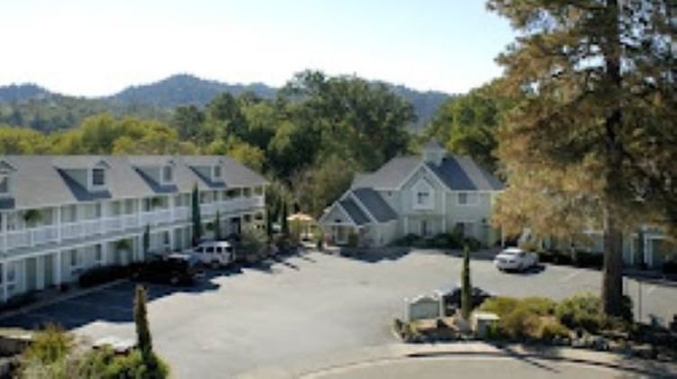 The Inn at Baechtel Creek Exterior