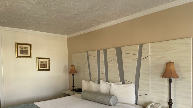 The Inn at Baechtel Creek Room