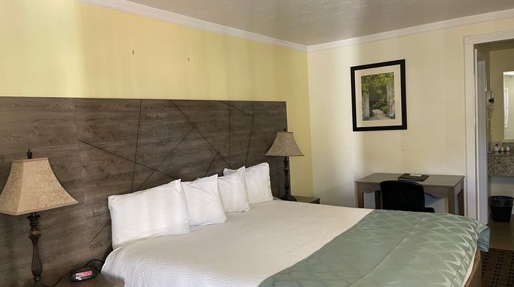 The Inn at Baechtel Creek Room