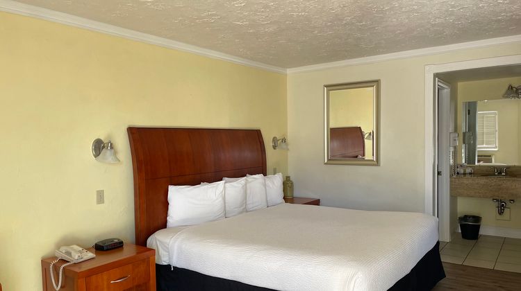 The Inn at Baechtel Creek Room