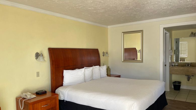 <b>The Inn at Baechtel Creek Room</b>. Images powered by <a href="https://www.leonardoworldwide.com/" title="Leonardo Worldwide" target="_blank">Leonardo</a>.