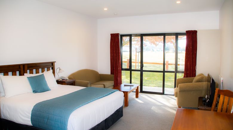 <b>Carrick Lodge Motel Room</b>. Images powered by <a href="https://www.leonardoworldwide.com/" title="Leonardo Worldwide" target="_blank">Leonardo</a>.