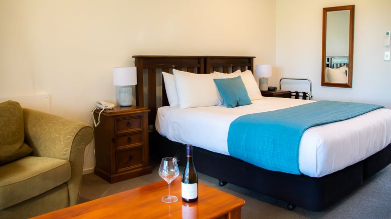 <b>Carrick Lodge Motel Room</b>. Images powered by <a href="https://www.leonardoworldwide.com/" title="Leonardo Worldwide" target="_blank">Leonardo</a>.