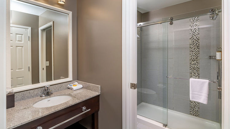 The Ohioan Hotel & Event Center Room