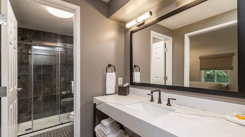 <b>The Ohioan Hotel & Event Center Room</b>. Images powered by <a href="https://www.leonardoworldwide.com/" title="Leonardo Worldwide" target="_blank">Leonardo</a>.