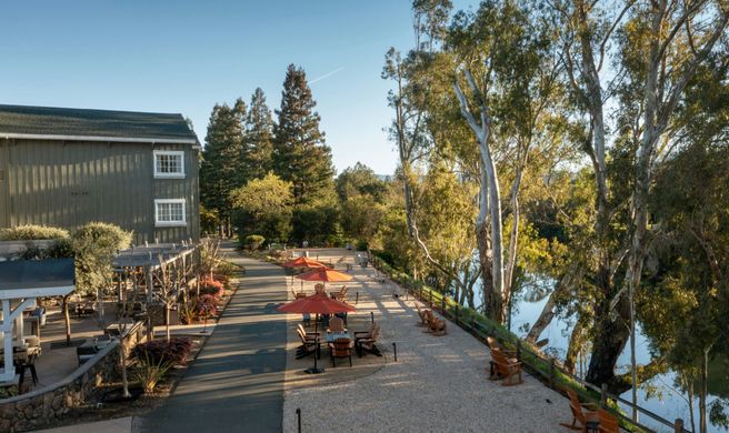 River Terrace Inn Exterior