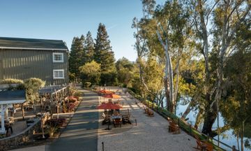 River Terrace Inn