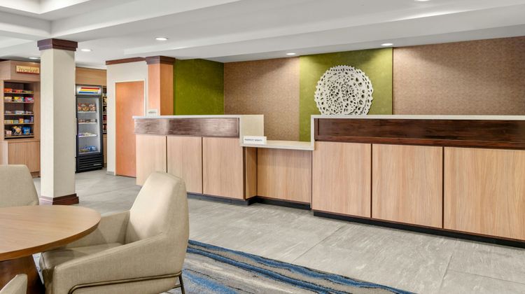 Fairfield Inn & Suites Marion Lobby