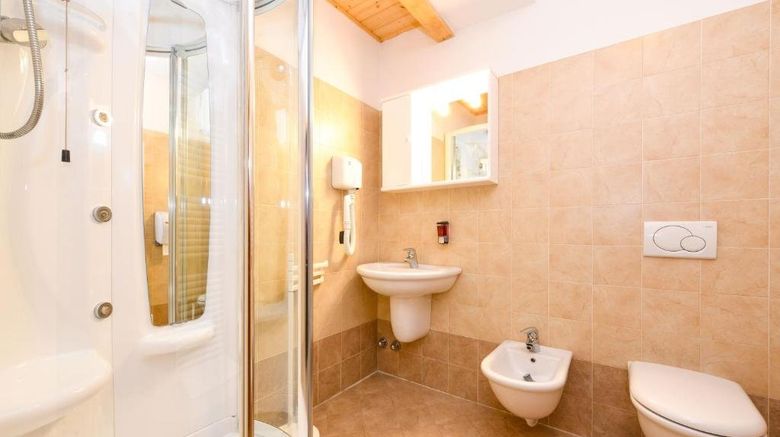 <b>Hotel Bleis Room</b>. Images powered by <a href="https://www.leonardoworldwide.com/" title="Leonardo Worldwide" target="_blank">Leonardo</a>.