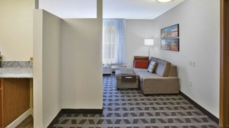 TownePlace Suites Milwaukee Brookfield Suite