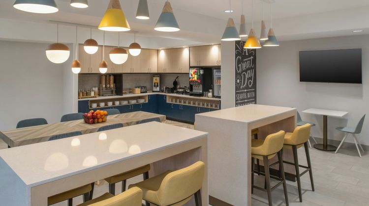 TownePlace Suites Portland Airport Restaurant