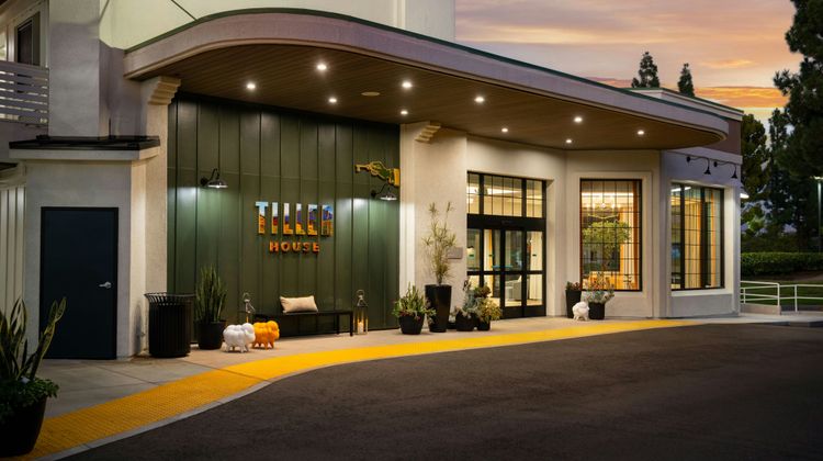 Tiller House, Laguna Hills Exterior