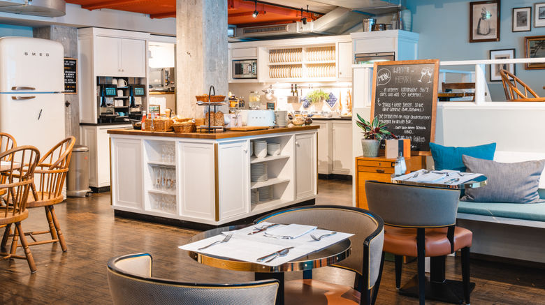 <b>Henri Hotel Hamburg Downtown Restaurant</b>. Images powered by <a href="https://www.leonardoworldwide.com/" title="Leonardo Worldwide" target="_blank">Leonardo</a>.