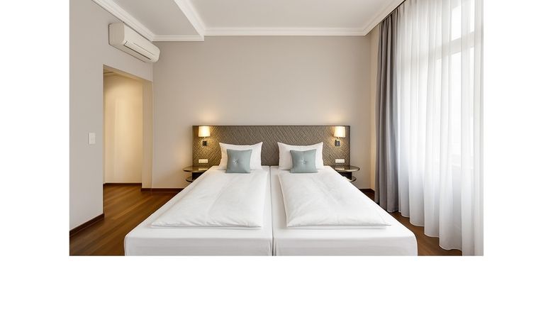 <b>Art Deco Hotel Elite Suite</b>. Images powered by <a href="https://www.leonardoworldwide.com/" title="Leonardo Worldwide" target="_blank">Leonardo</a>.