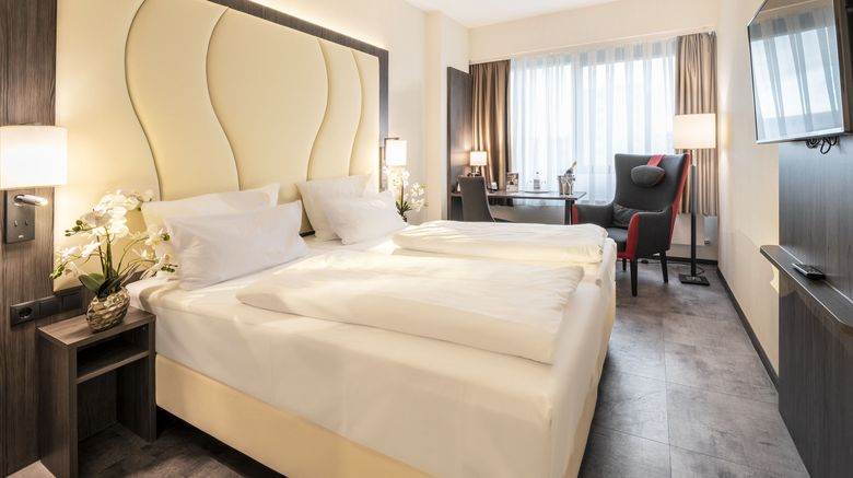 <b>Plaza Hotel Mannheim Room</b>. Images powered by <a href="https://www.leonardoworldwide.com/" title="Leonardo Worldwide" target="_blank">Leonardo</a>.