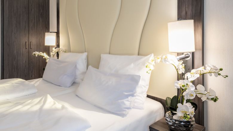 <b>Plaza Hotel Mannheim Room</b>. Images powered by <a href="https://www.leonardoworldwide.com/" title="Leonardo Worldwide" target="_blank">Leonardo</a>.