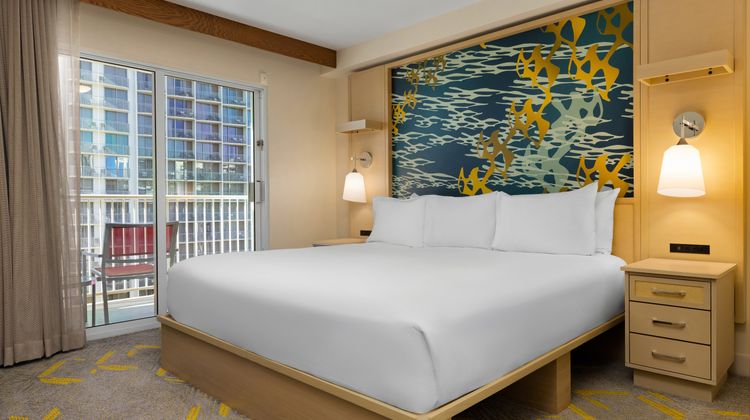 Wyndham Waikiki Beach Walk Room
