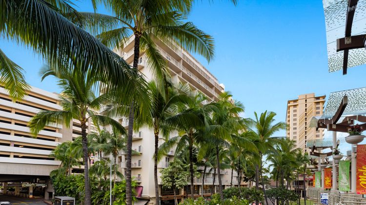 Wyndham Waikiki Beach Walk Exterior