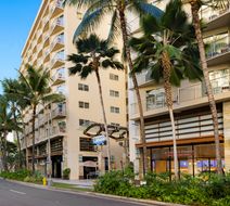 Wyndham Waikiki Beach Walk Exterior