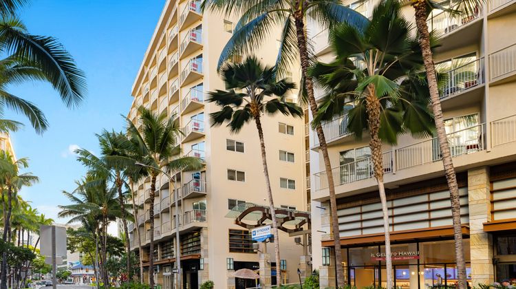 Wyndham Waikiki Beach Walk Exterior