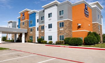 Holiday Inn Express & Suites Bridgeport