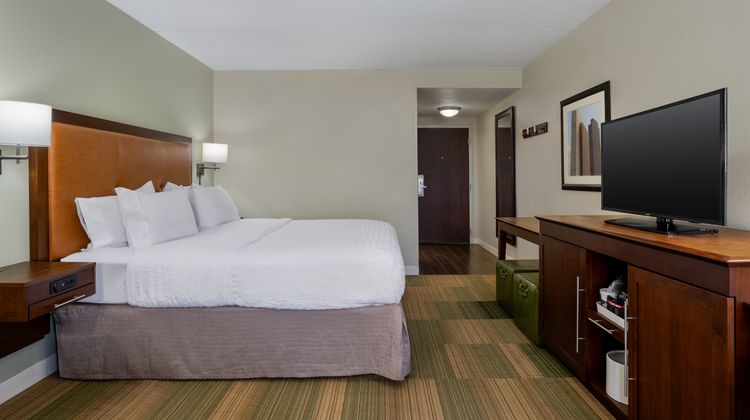 Hampton Inn & Suites Albany-Downtown Room