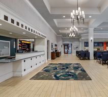 Hampton Inn & Suites Albany-Downtown Lobby
