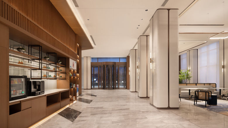 <b>Hilton Garden Inn Exhibition Ctr Lobby</b>. Images powered by <a href="https://www.leonardoworldwide.com/" title="Leonardo Worldwide" target="_blank">Leonardo</a>.