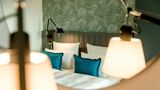 Motel One Bonn-Hauptbahnhof Room
