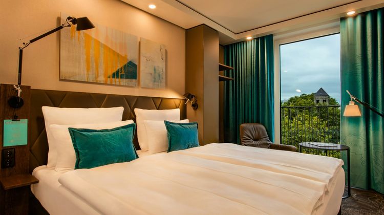 Motel One Cologne-Neumarkt Room
