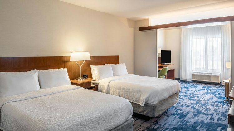 Fairfield Inn & Suites Akron/Stow Suite