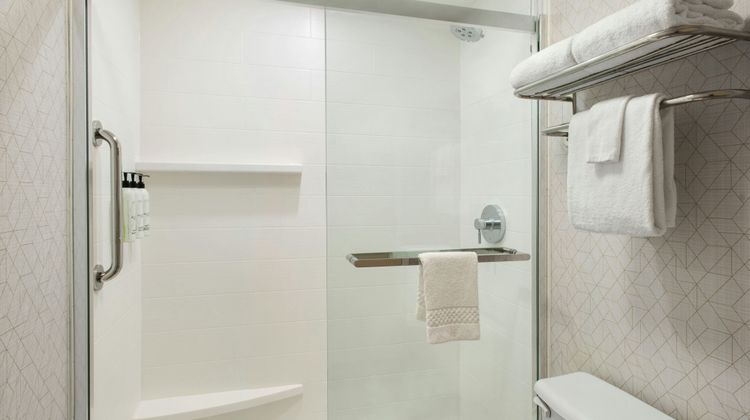 SpringHill Suites Pittsburgh Mills Room