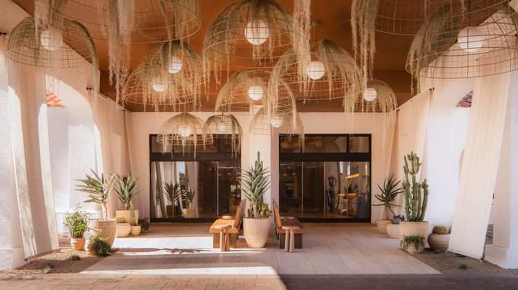 Kimpton Miralina Resort & Villas Exterior