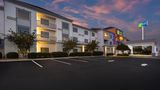 Holiday Inn Express Tifton Exterior
