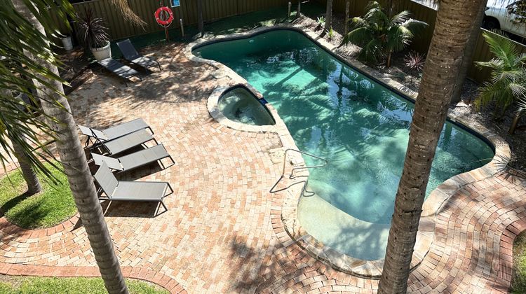 Holiday Inn Warwick Farm Pool