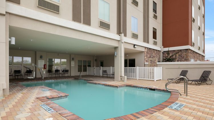 Holiday Inn Express & Stes George West Pool