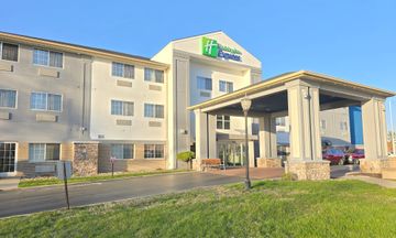 Holiday Inn Express & Suites