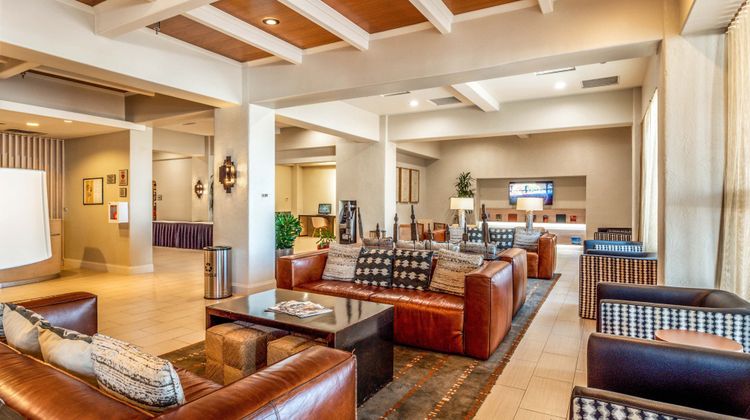 Sheraton Albuquerque Airport Hotel Lobby