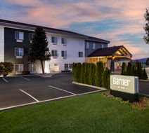 Garner Hotel Liberty Lake Exterior