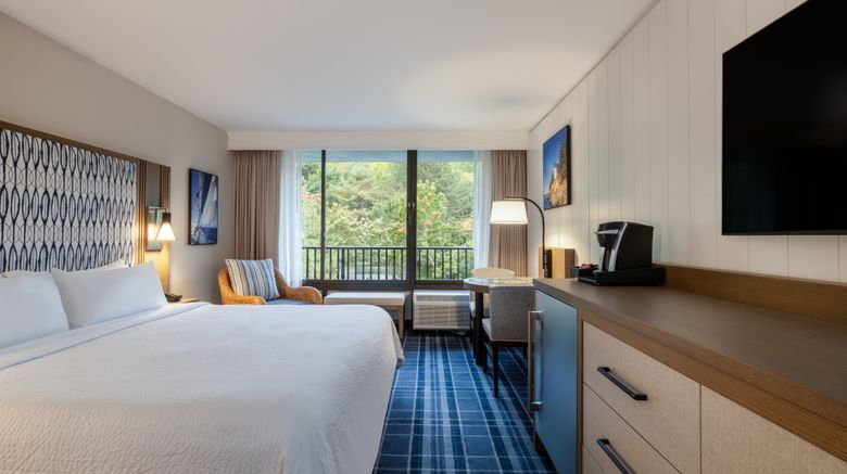 <b>Holiday Inn Resort Bar Harbor Suite</b>. Images powered by <a href="https://www.leonardoworldwide.com/" title="Leonardo Worldwide" target="_blank">Leonardo</a>.