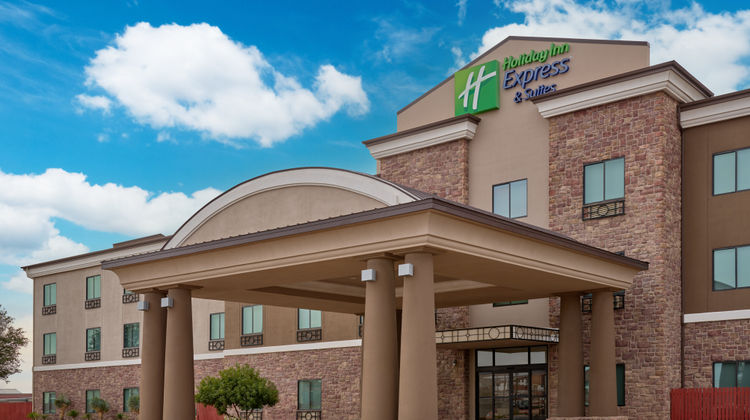 Holiday Inn Express & Suites Odessa Exterior