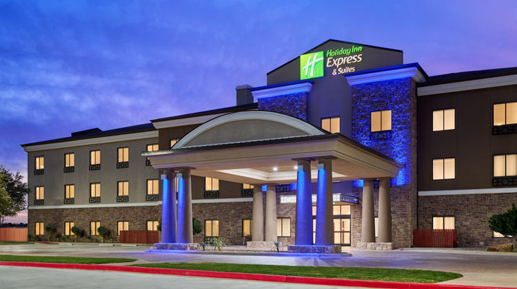 Holiday Inn Express & Suites Odessa Exterior