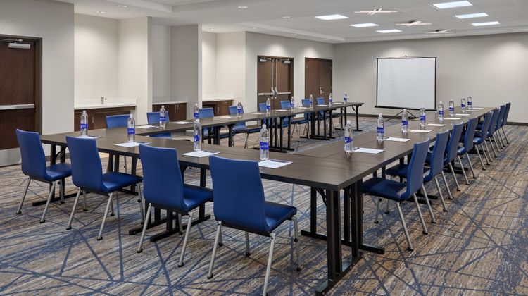 Holiday Inn Express & Suites Odessa Meeting